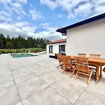 Amara Piscine 7 Personnes Villa *
