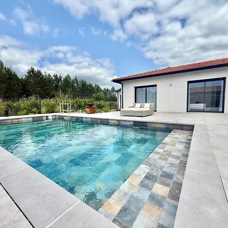 Villa Amara Piscine 7 Personnes *