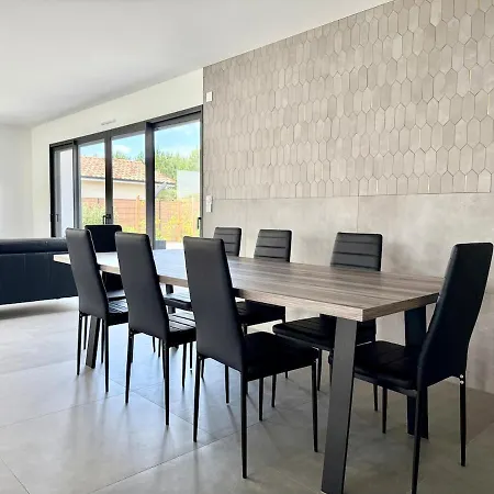 Villa Amara Piscine 7 Personnes *