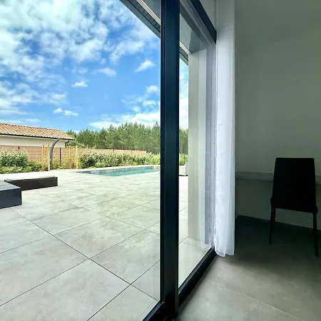 Amara Piscine 7 Personnes Villa *